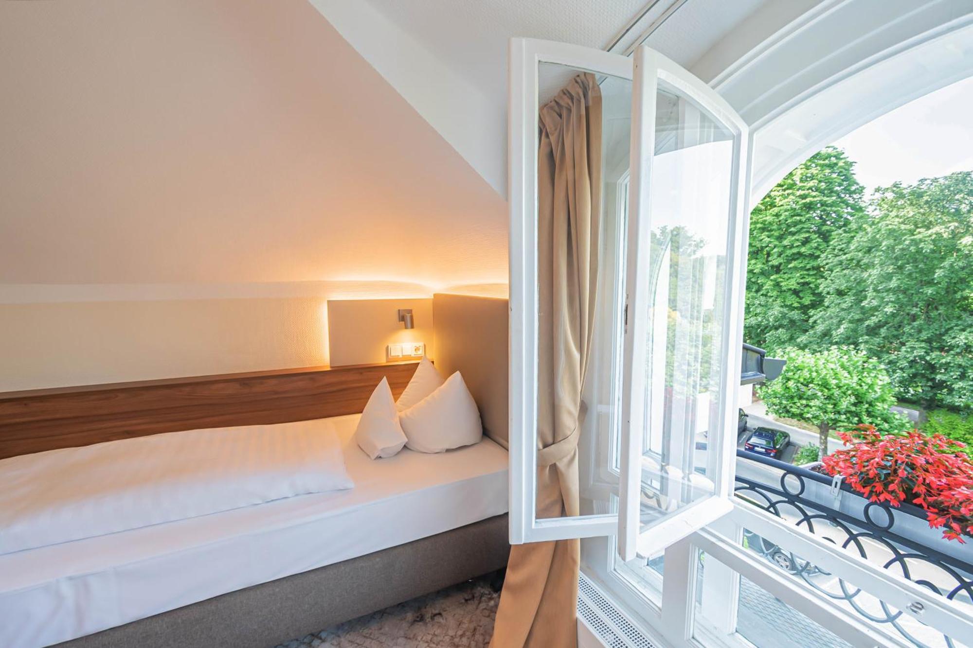 Hotel Villa Am Kurpark Bad Homburg vor der Höhe Exterior foto