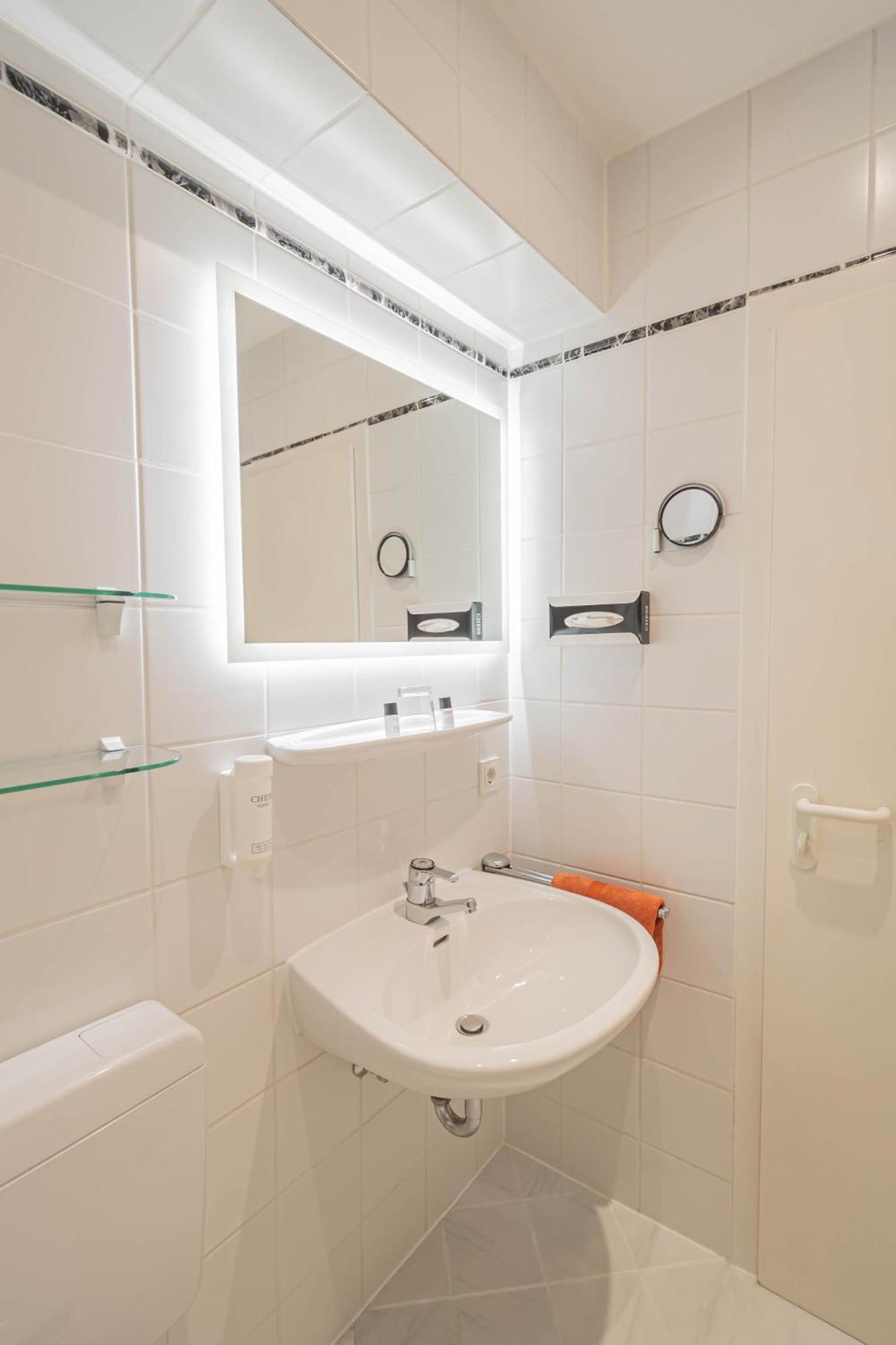 Hotel Villa Am Kurpark Bad Homburg vor der Höhe Quarto foto