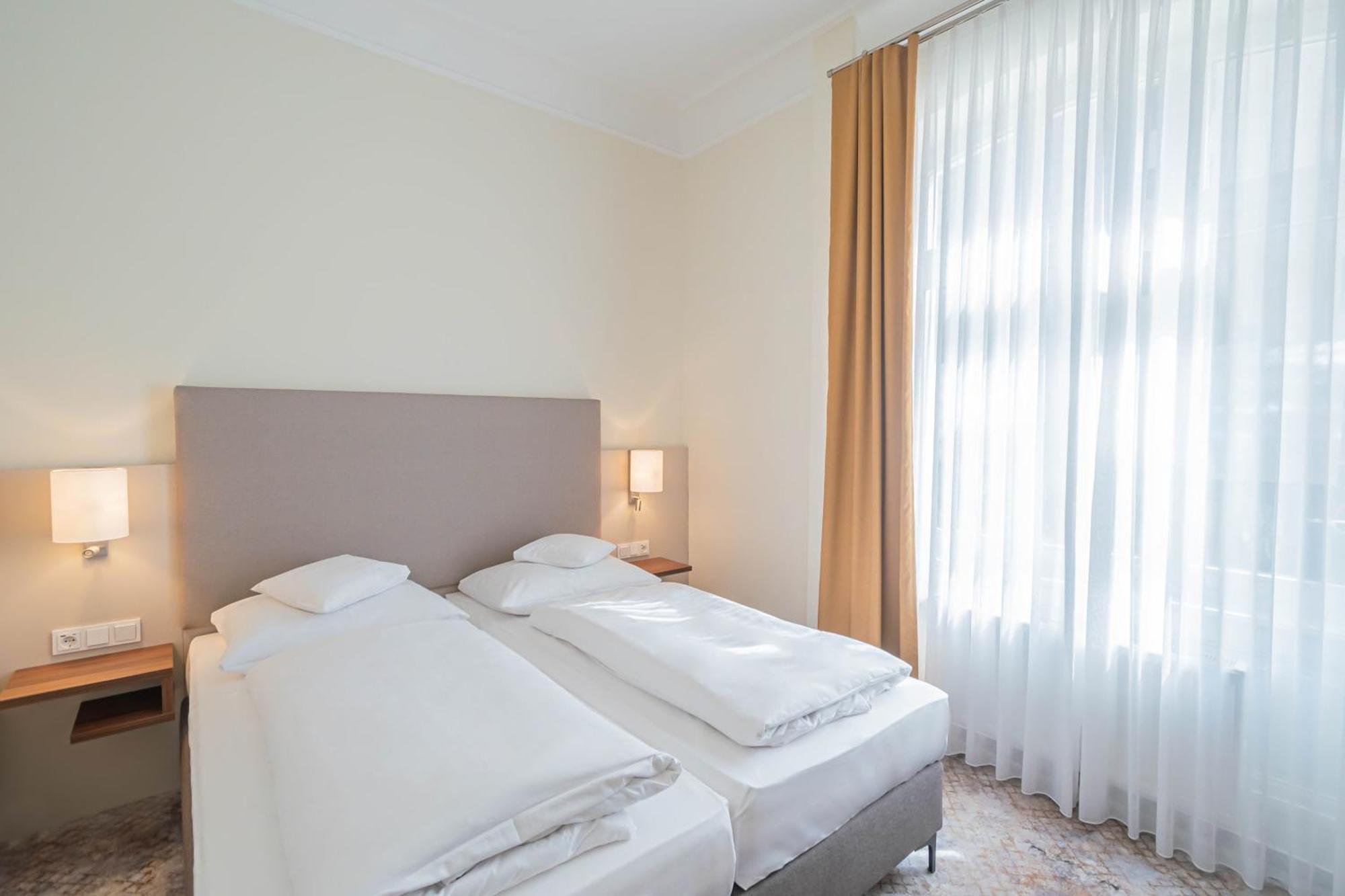 Hotel Villa Am Kurpark Bad Homburg vor der Höhe Quarto foto