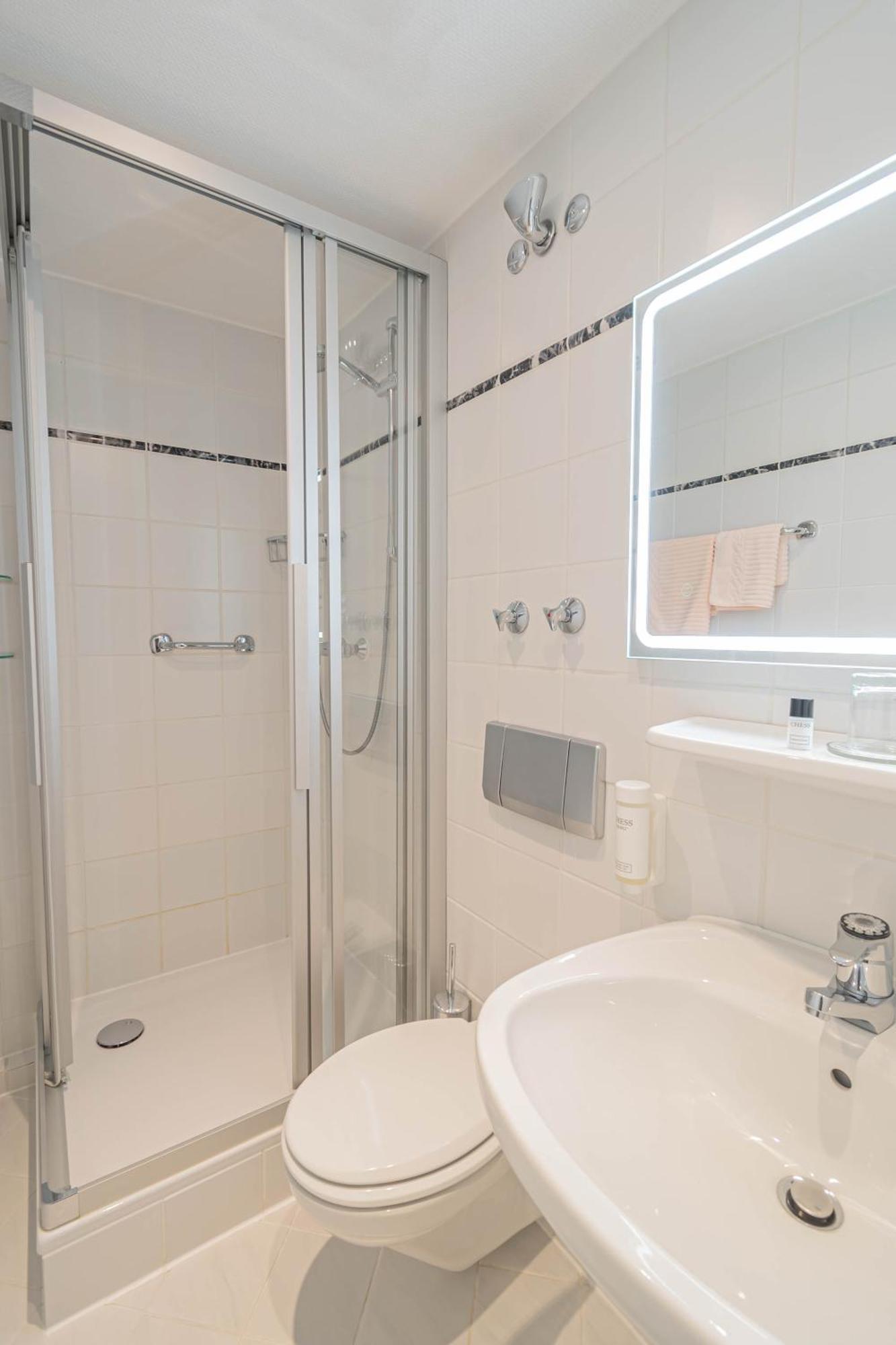 Hotel Villa Am Kurpark Bad Homburg vor der Höhe Quarto foto